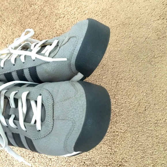 adidas Gray and Black Women's Sneakers - Picture 4 of 9